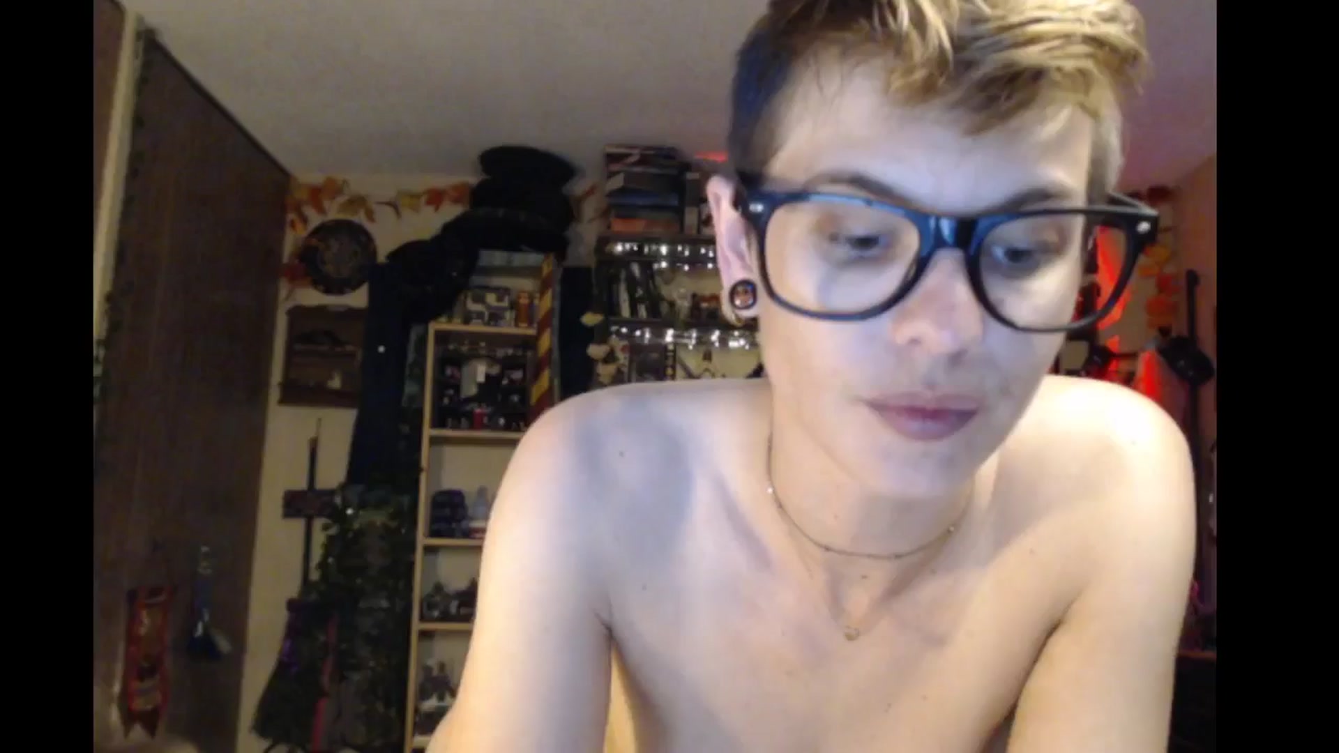 Gallery image thumbnail from Ancored's myfreecams stream on, 10/05/2024, 01:10 image 19 of 20