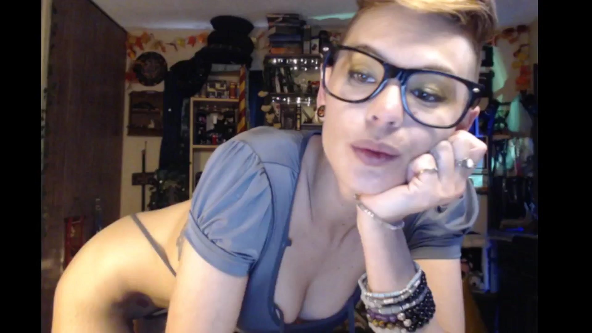 Gallery image thumbnail from Ancored's myfreecams stream on, 10/08/2024, 01:32 image 4 of 20
