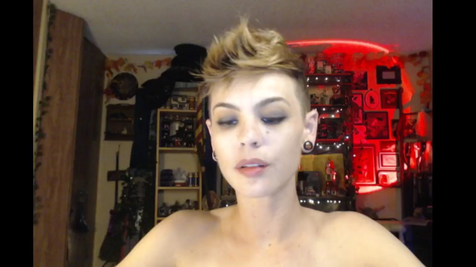 Gallery image thumbnail from Ancored's myfreecams stream on, 10/14/2024, 23:57 image 20 of 20