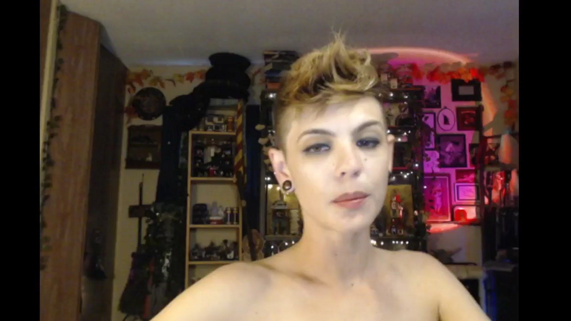 Gallery image thumbnail from Ancored's myfreecams stream on, 10/14/2024, 23:57 image 18 of 20