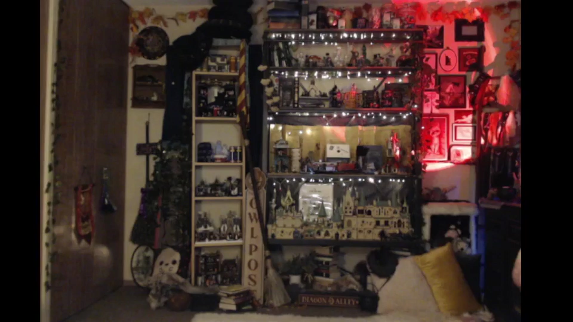Gallery image thumbnail from Ancored's myfreecams stream on, 10/16/2024, 02:37 image 11 of 20
