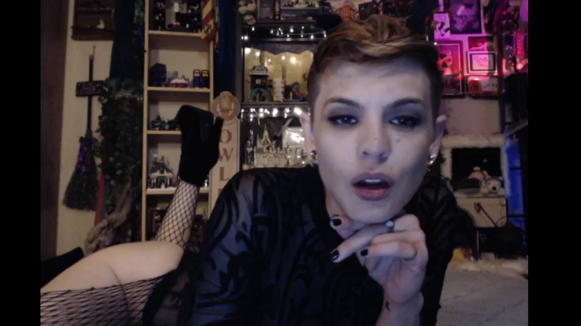 Gallery image thumbnail from Ancored's myfreecams stream on, 10/21/2024, 24:00 image 8 of 20