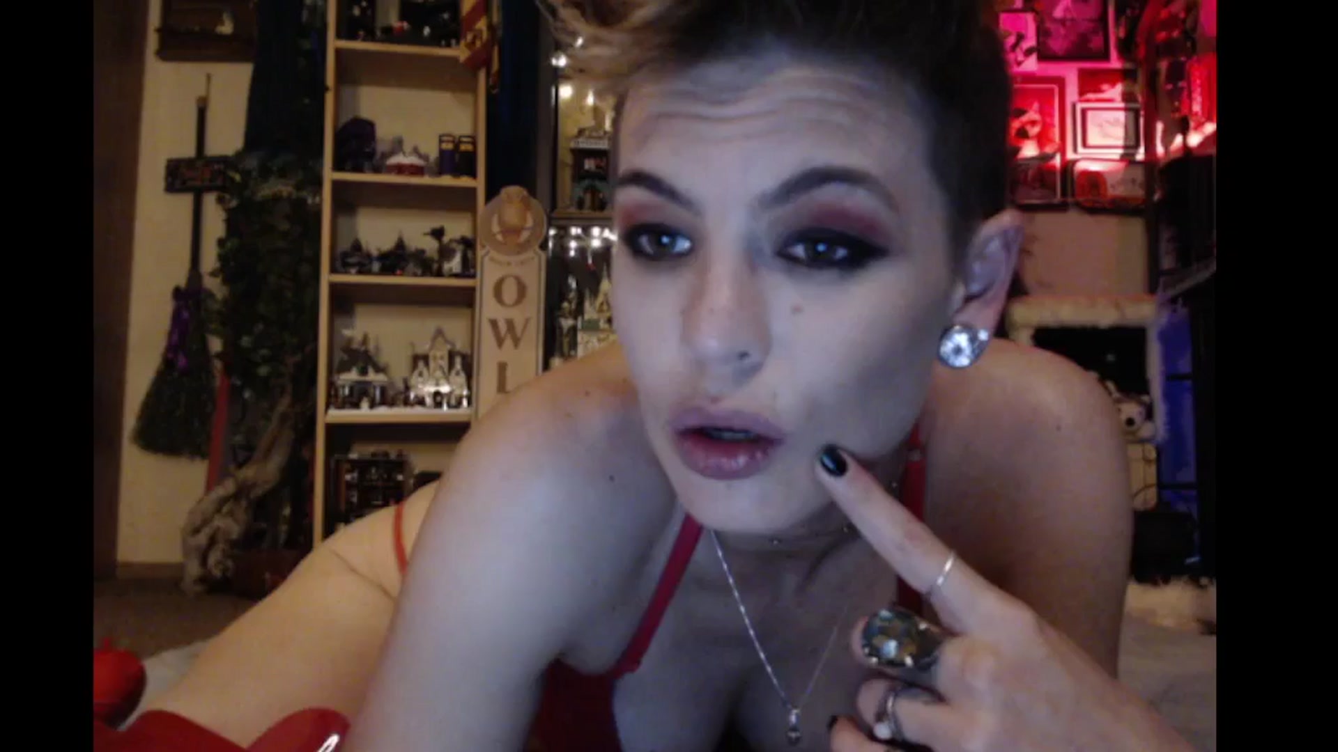 Gallery image thumbnail from Ancored's myfreecams stream on, 10/23/2024, 24:01 image 17 of 20