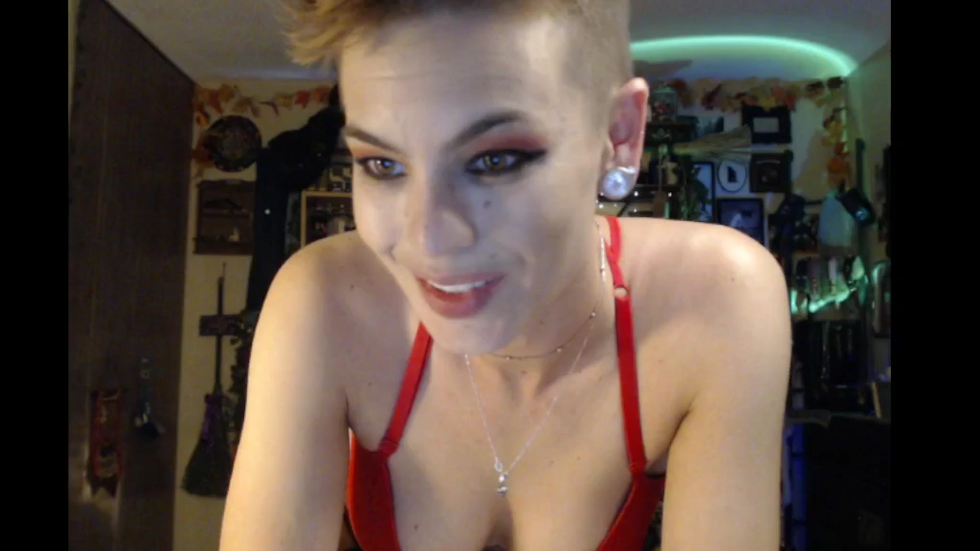 Gallery image thumbnail from Ancored's myfreecams stream on, 10/23/2024, 24:01 image 15 of 20
