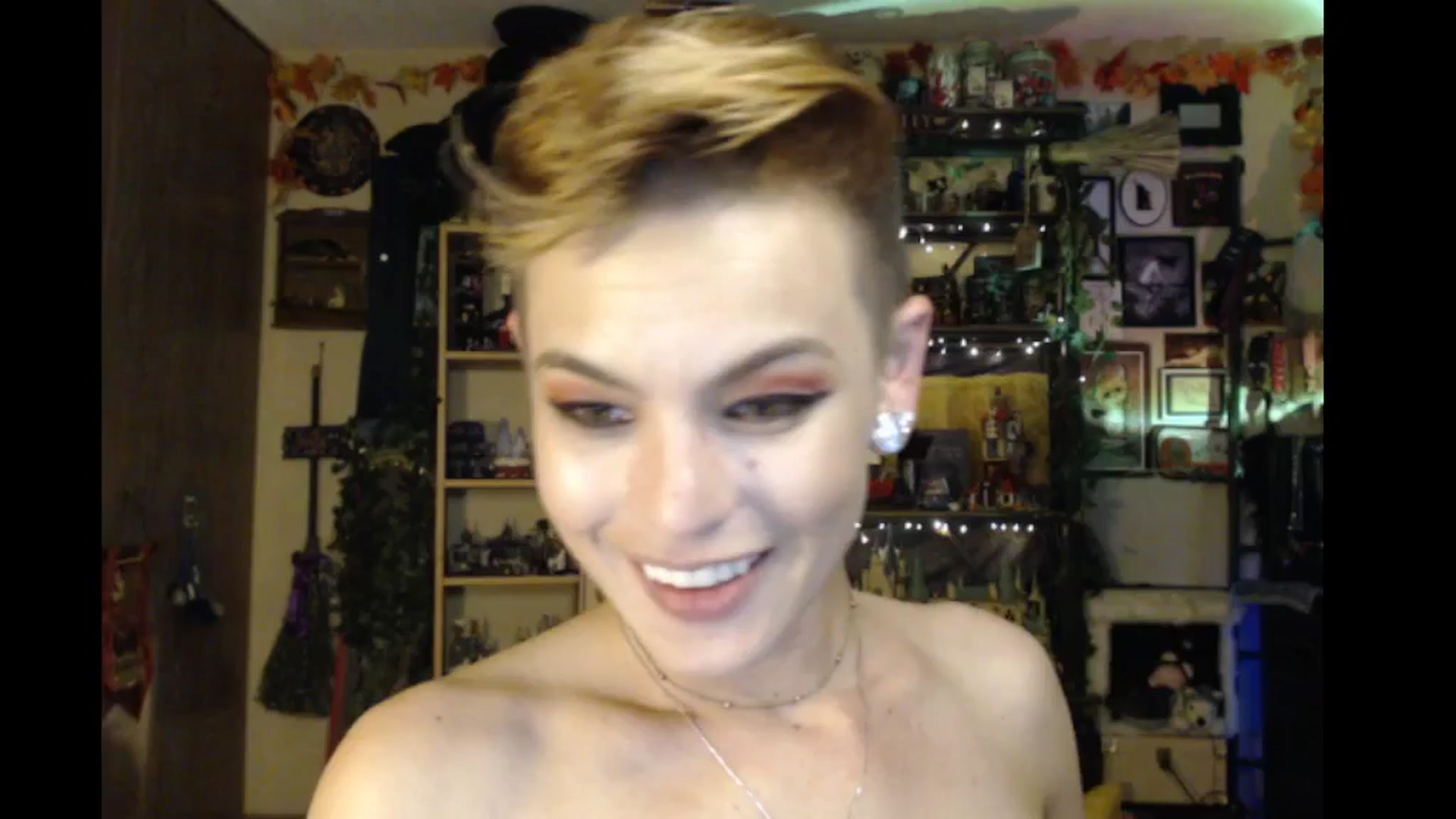 Gallery image thumbnail from Ancored's myfreecams stream on, 10/23/2024, 01:33 image 5 of 20