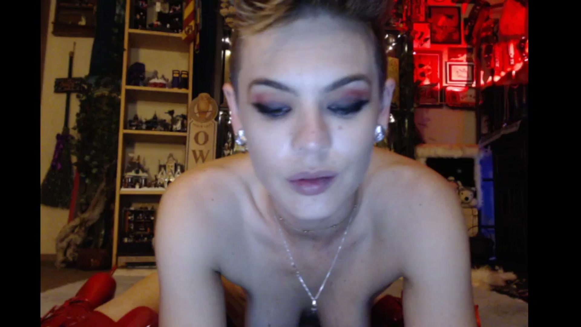 Gallery image thumbnail from Ancored's myfreecams stream on, 10/23/2024, 01:33 image 19 of 20