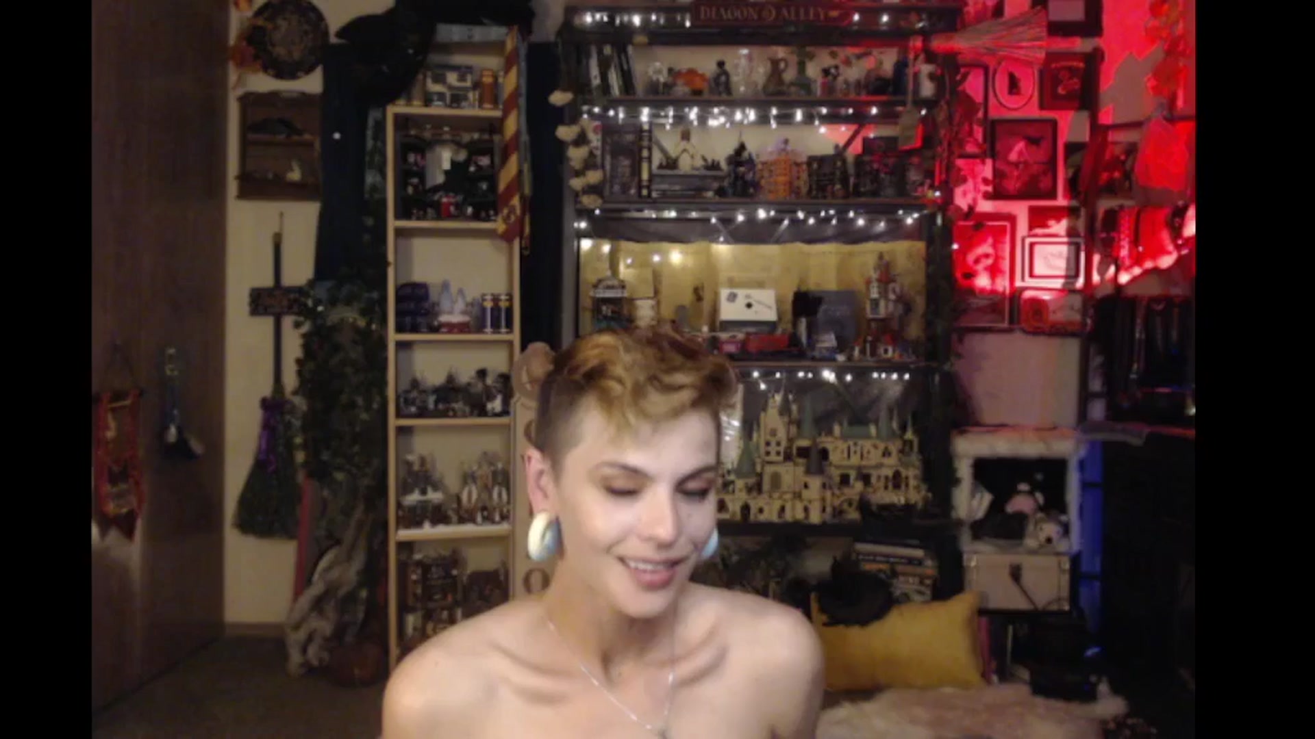 Gallery image thumbnail from Ancored's myfreecams stream on, 10/30/2024, 02:04 image 12 of 20