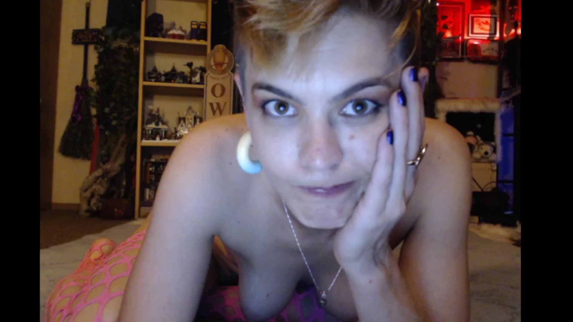 Gallery image thumbnail from Ancored's myfreecams stream on, 10/30/2024, 02:04 image 16 of 20