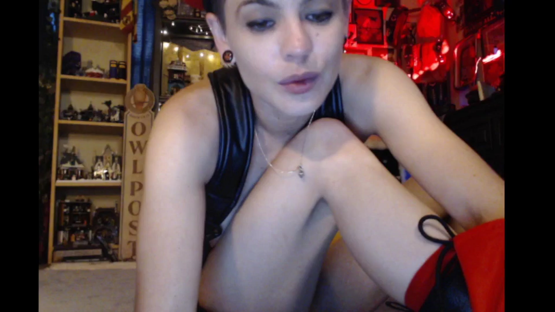 Gallery image thumbnail from Ancored's myfreecams stream on, 10/31/2024, 22:03 image 16 of 20
