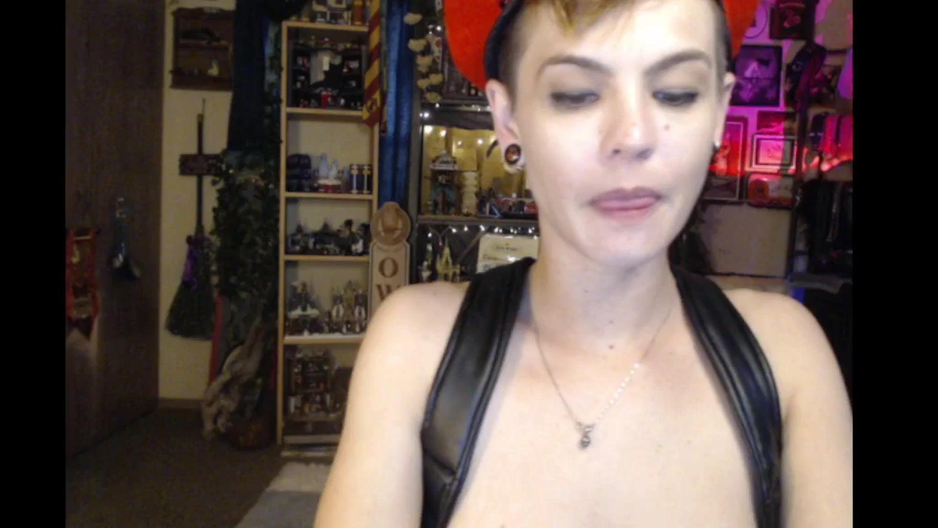 Gallery image thumbnail from Ancored's myfreecams stream on, 10/31/2024, 22:03 image 20 of 20