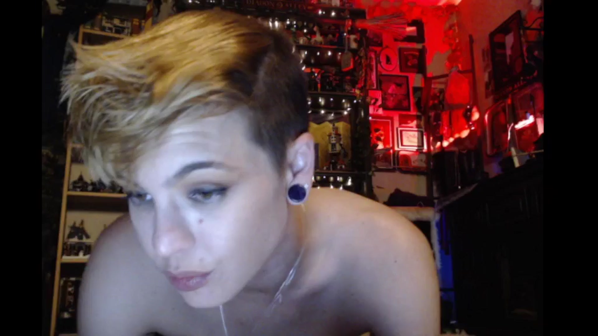 Gallery image thumbnail from Ancored's myfreecams stream on, 11/07/2024, 03:26 image 14 of 20