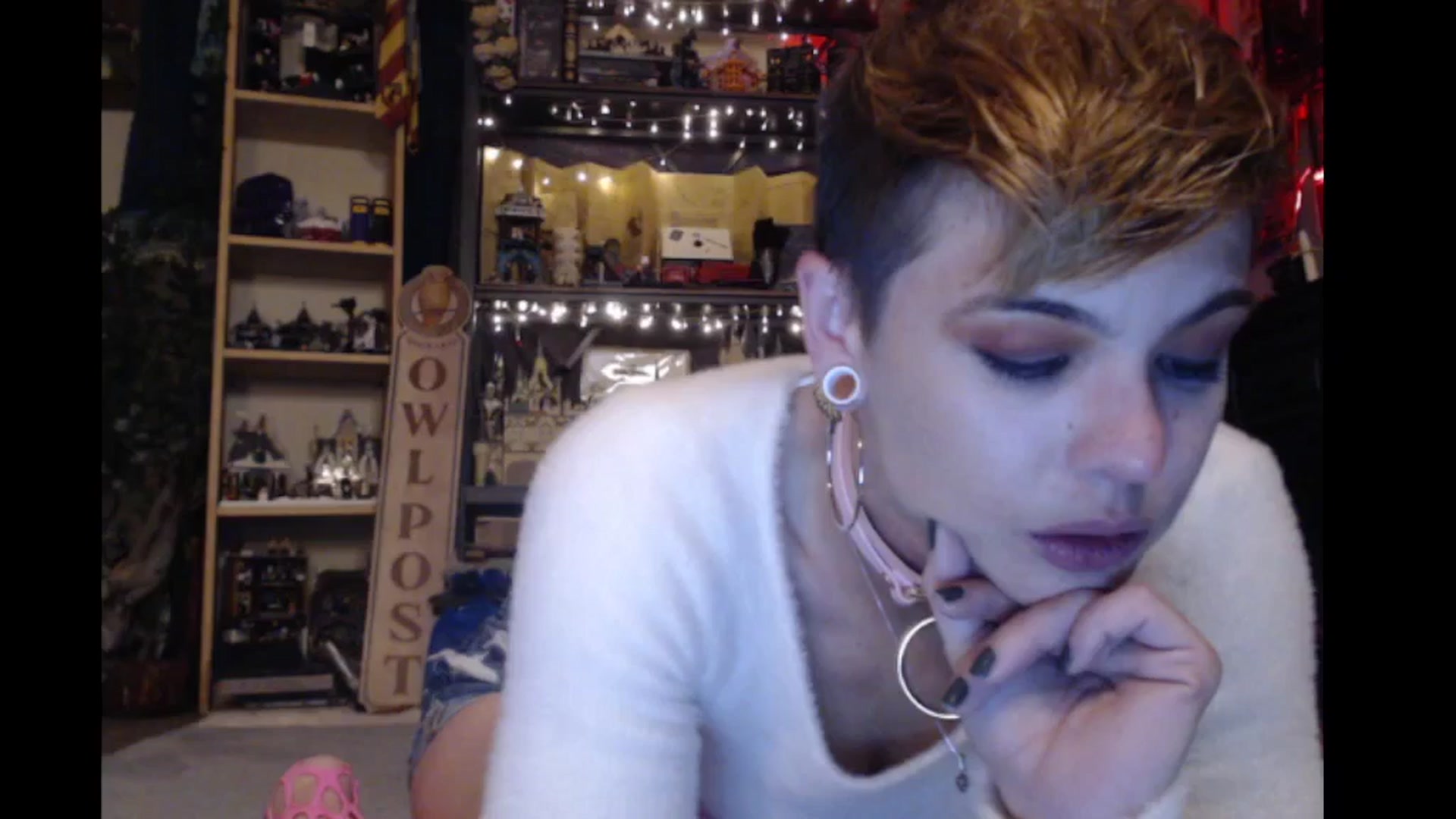 Gallery image thumbnail from Ancored's myfreecams stream on, 11/08/2024, 01:35 image 4 of 20