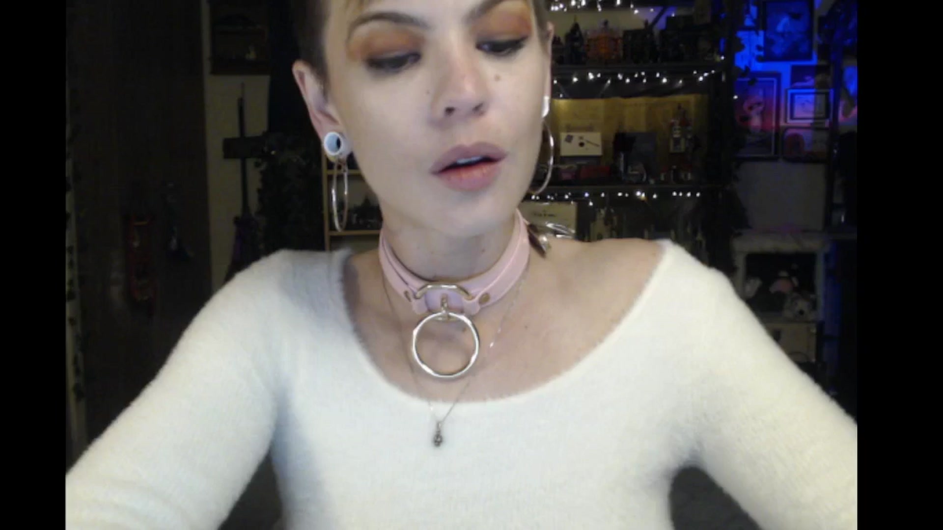 Gallery image thumbnail from Ancored's myfreecams stream on, 11/08/2024, 01:35 image 20 of 20