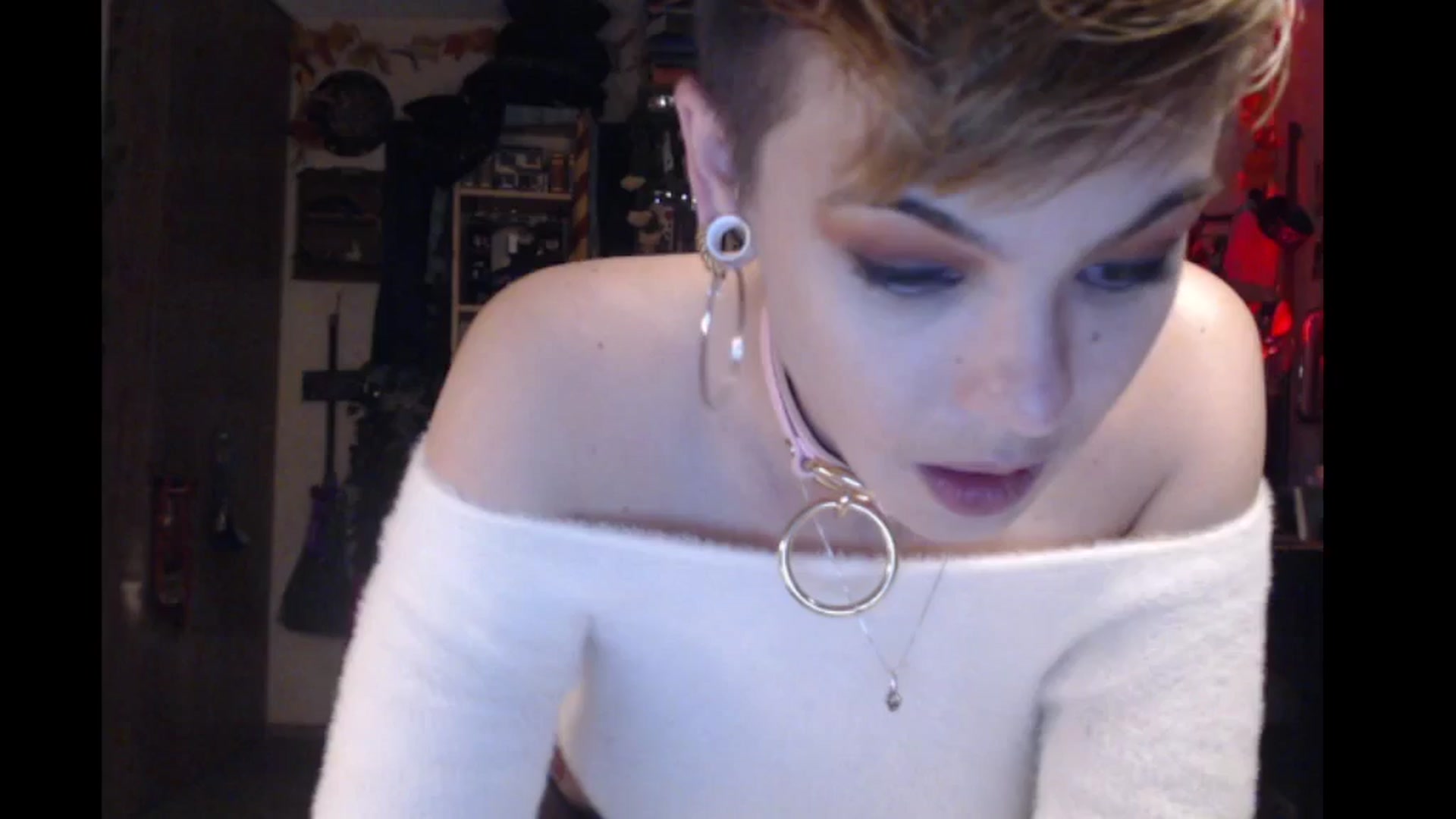 Gallery image thumbnail from Ancored's myfreecams stream on, 11/08/2024, 01:35 image 16 of 20