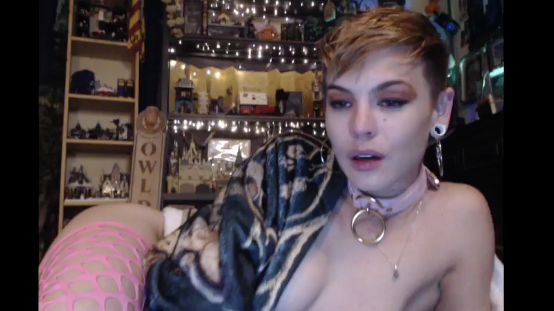 Gallery image thumbnail from Ancored's myfreecams stream on, 11/08/2024, 02:20 image 10 of 20