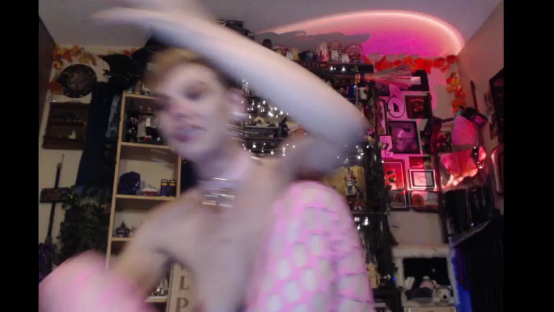 Gallery image thumbnail from Ancored's myfreecams stream on, 11/08/2024, 02:20 image 7 of 20