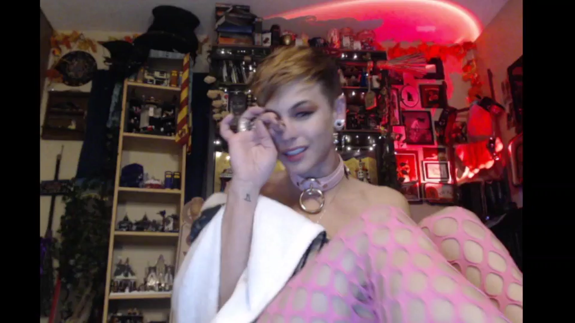 Gallery image thumbnail from Ancored's myfreecams stream on, 11/08/2024, 02:20 image 8 of 20