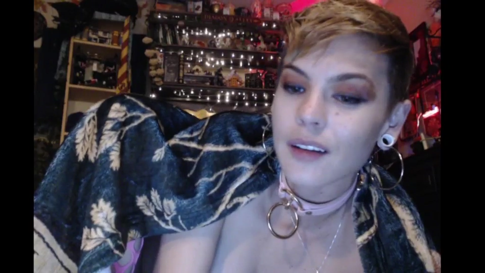 Gallery image thumbnail from Ancored's myfreecams stream on, 11/08/2024, 02:20 image 18 of 20