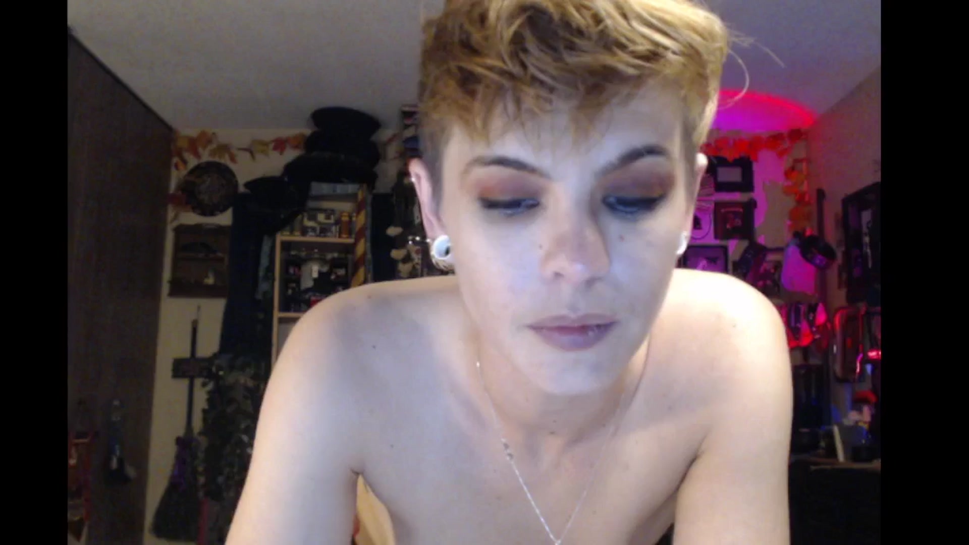 Gallery image thumbnail from Ancored's myfreecams stream on, 11/09/2024, 24:09 image 12 of 20