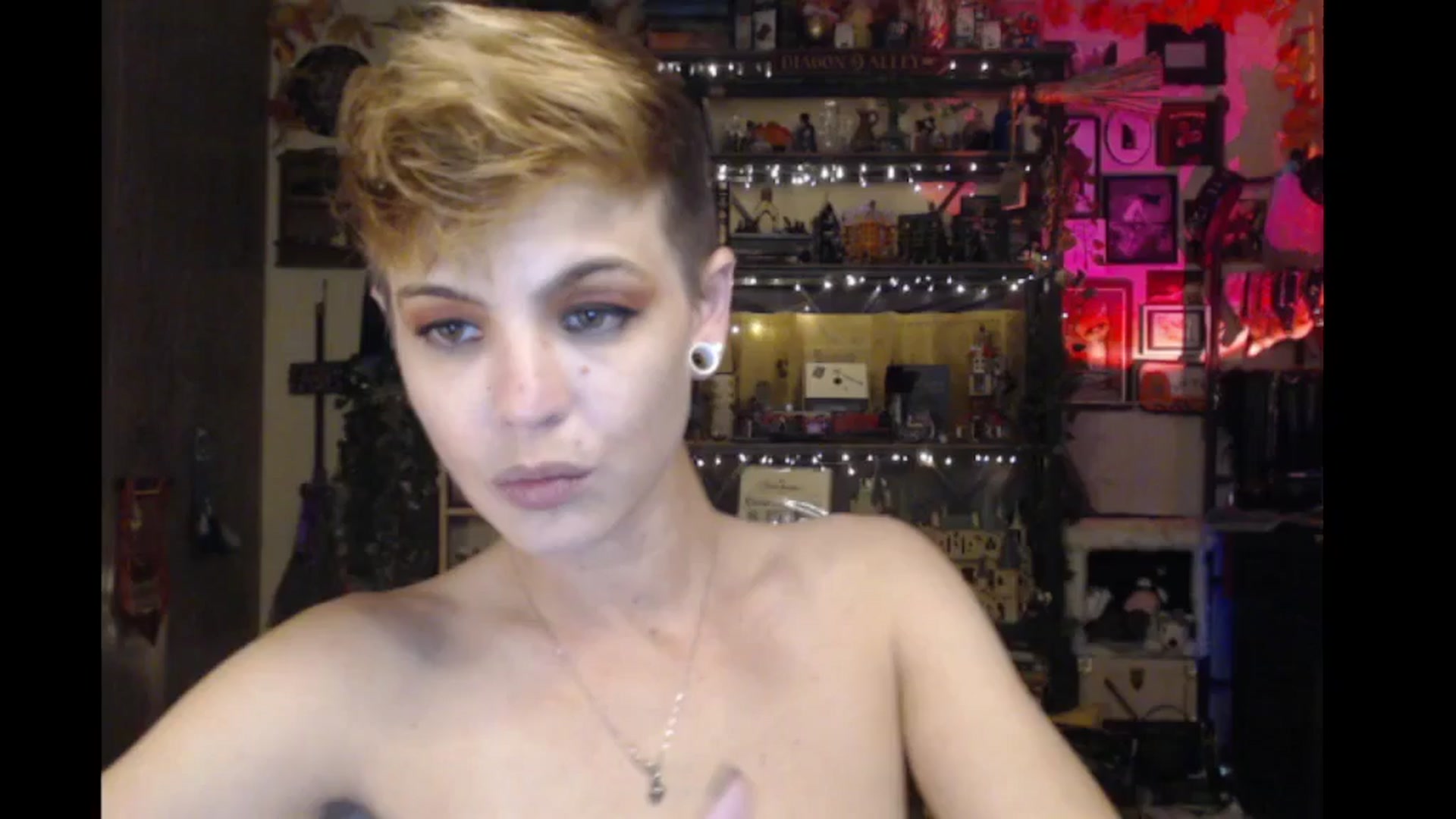 Gallery image thumbnail from Ancored's myfreecams stream on, 11/09/2024, 24:09 image 19 of 20