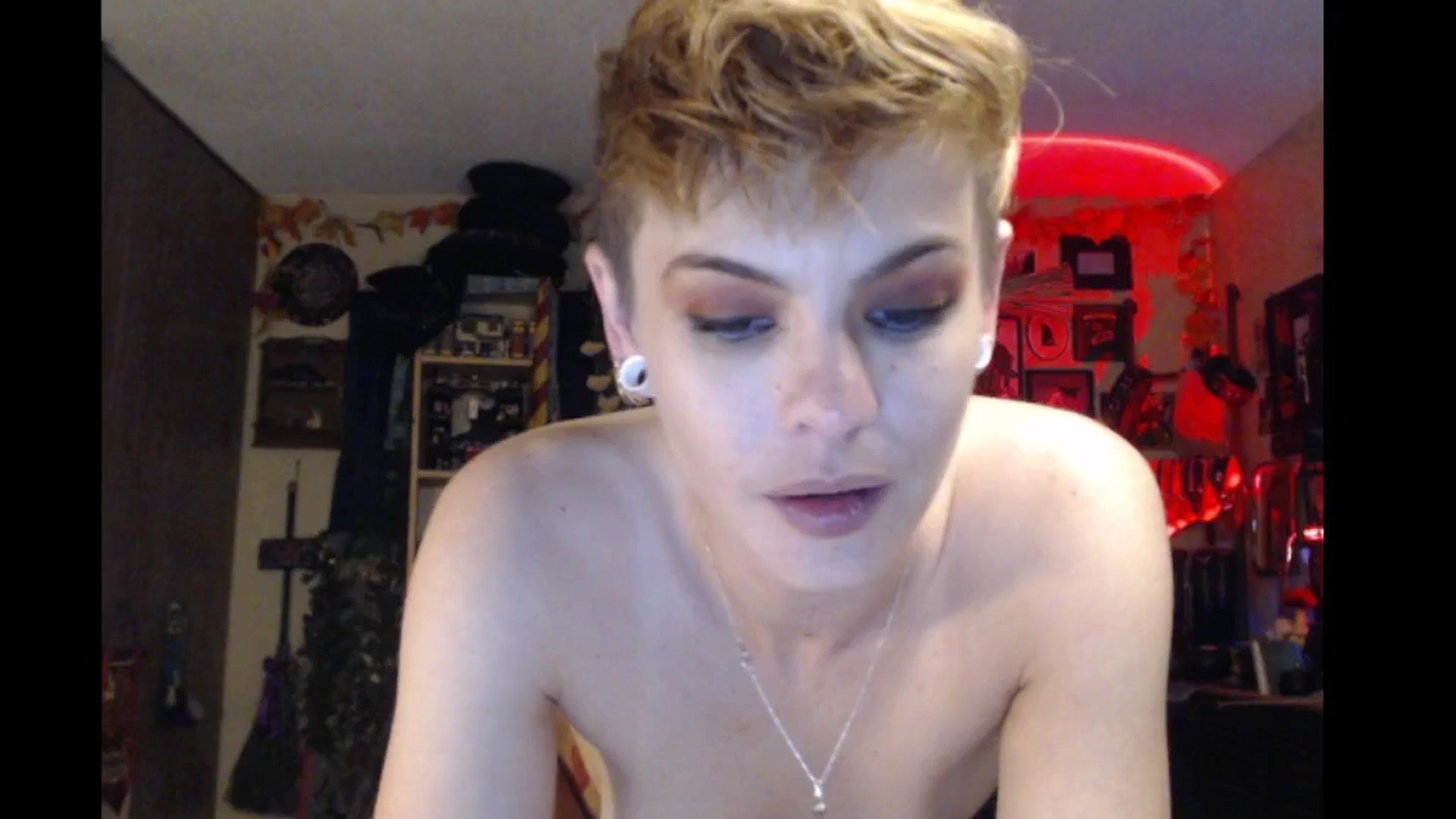 Gallery image thumbnail from Ancored's myfreecams stream on, 11/09/2024, 24:09 image 11 of 20