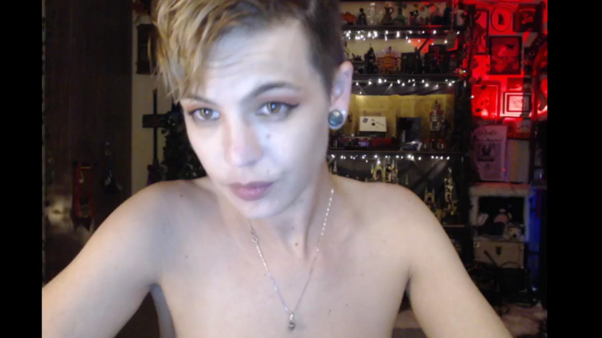 Gallery image thumbnail from Ancored's myfreecams stream on, 11/13/2024, 01:42 image 15 of 20
