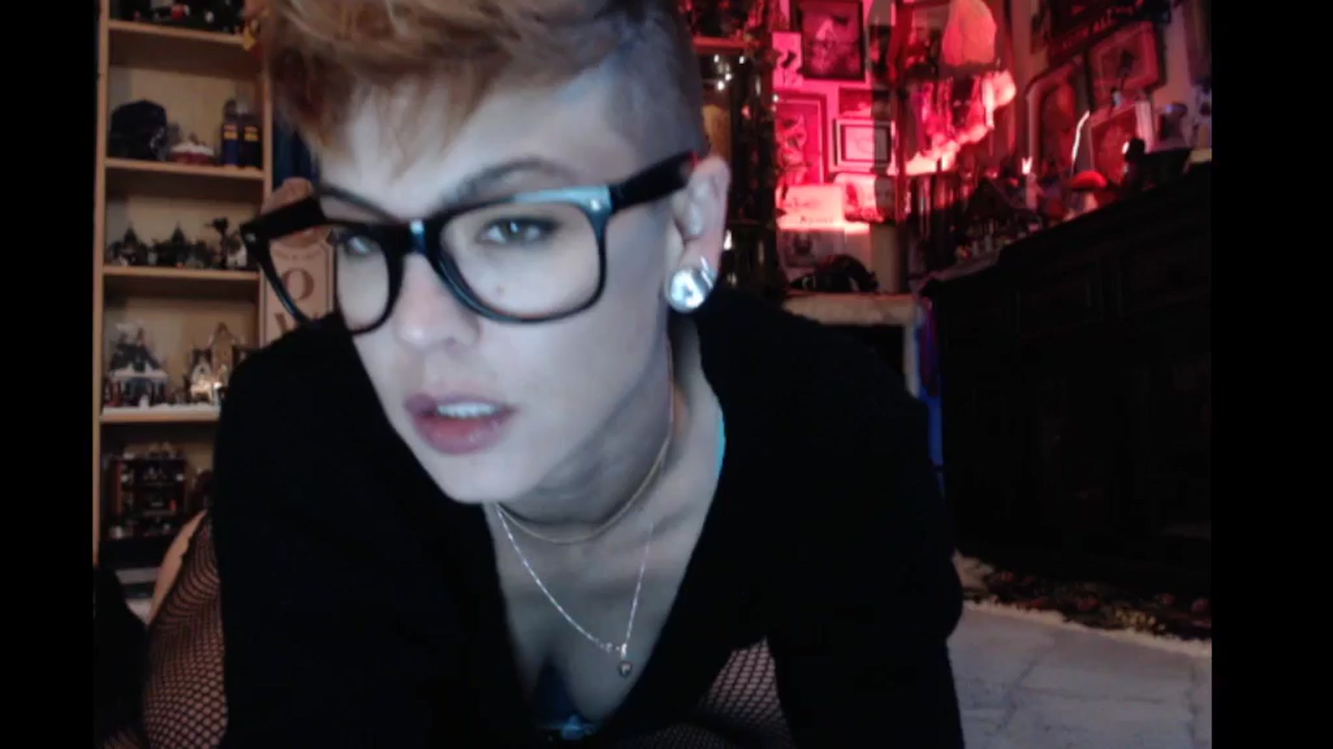 Gallery image thumbnail from Ancored's myfreecams stream on, 11/24/2024, 20:49 image 2 of 20