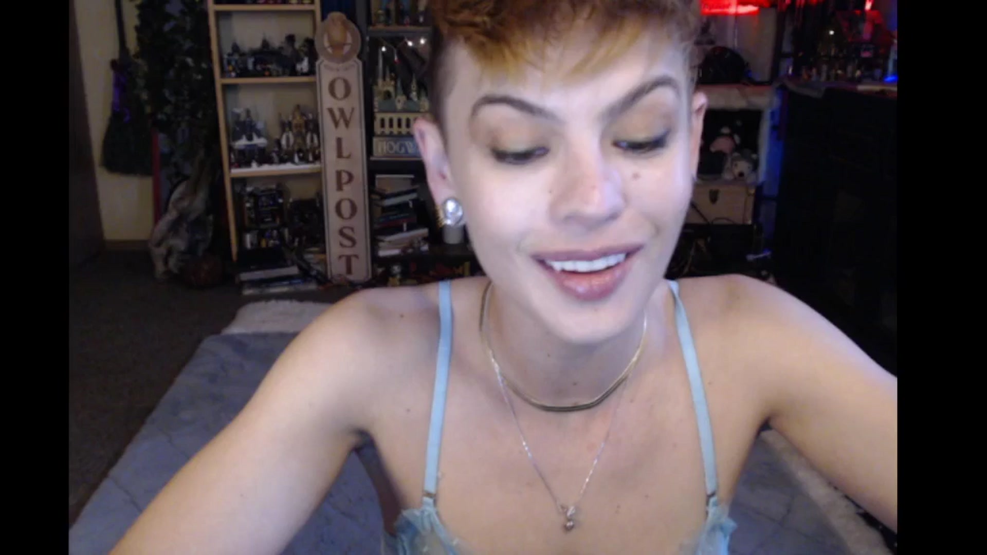 Gallery image thumbnail from Ancored's myfreecams stream on, 11/24/2024, 20:49 image 14 of 20