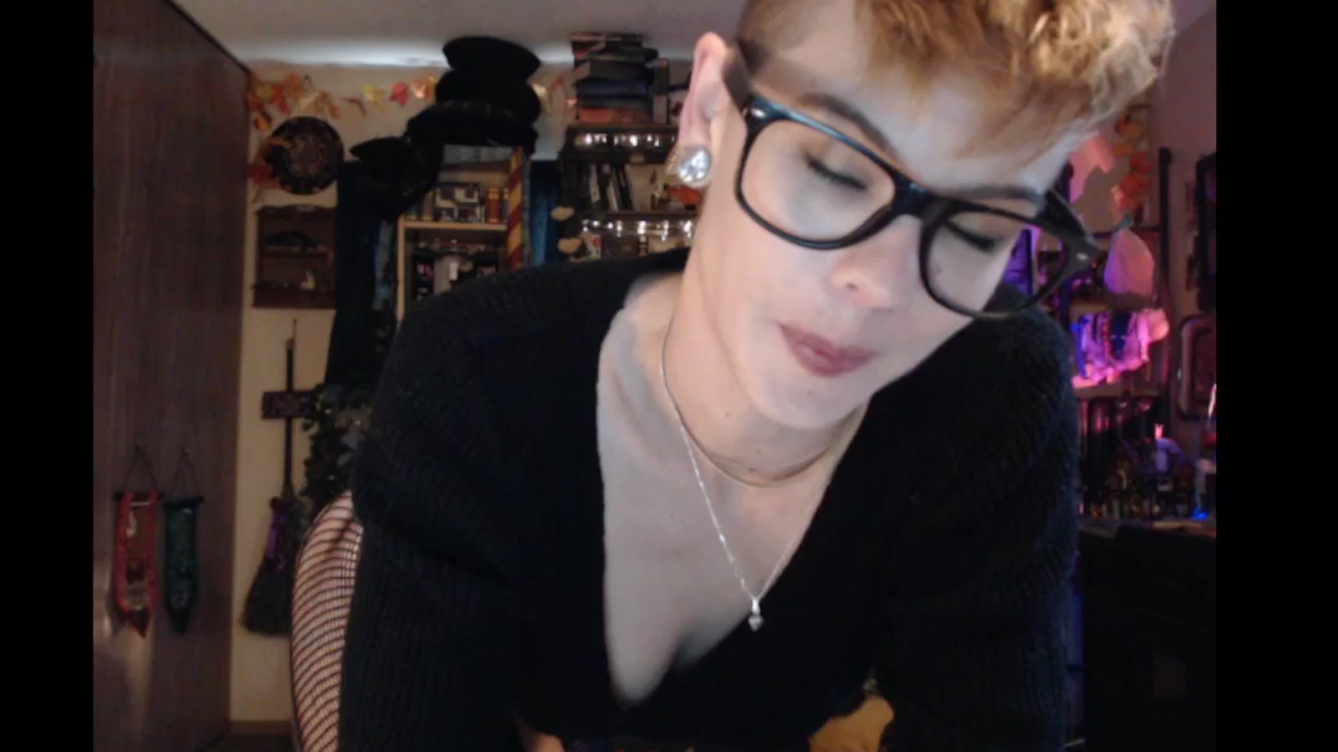 Gallery image thumbnail from Ancored's myfreecams stream on, 11/24/2024, 20:49 image 1 of 20