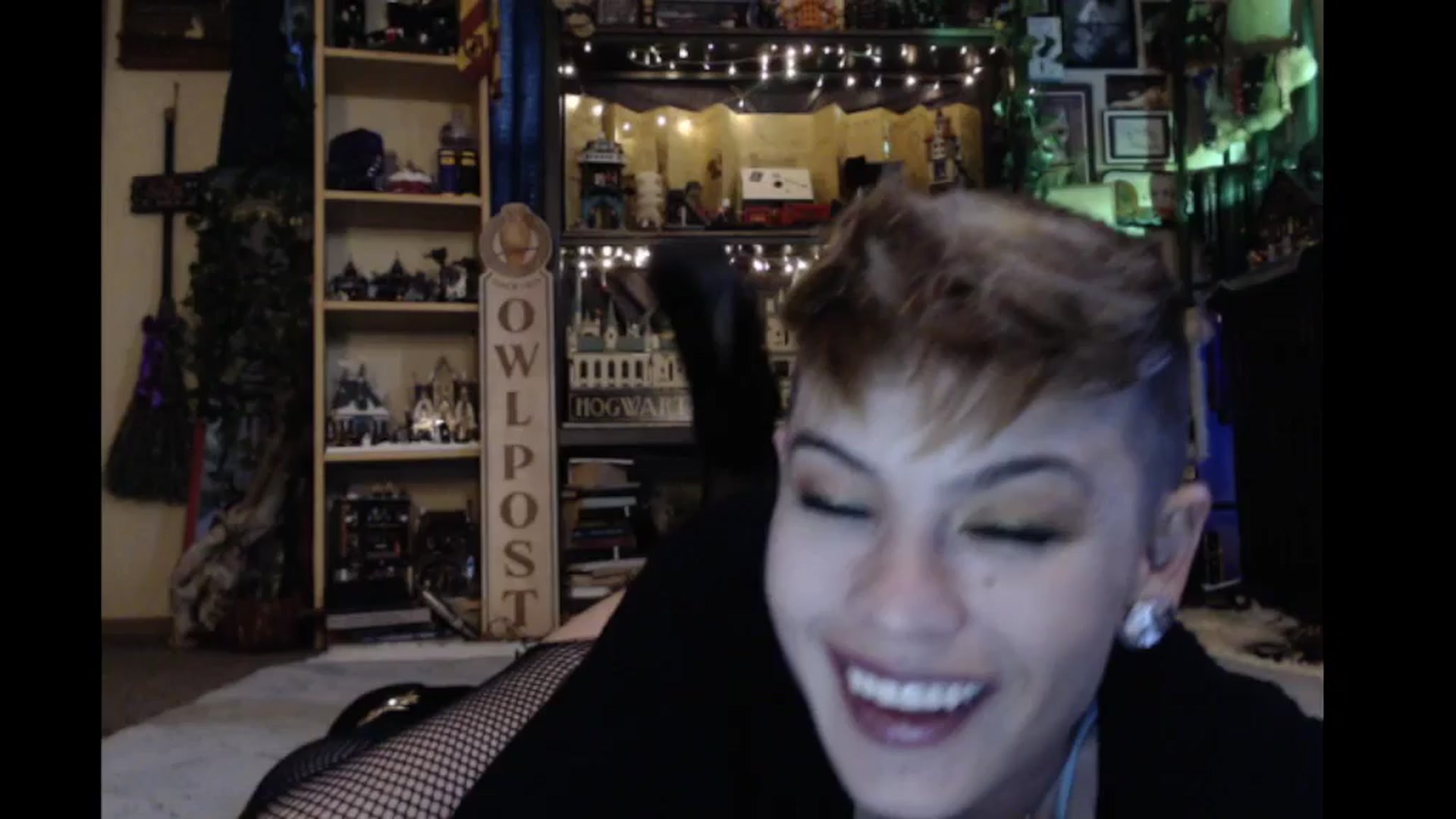 Gallery image thumbnail from Ancored's myfreecams stream on, 11/24/2024, 20:49 image 7 of 20