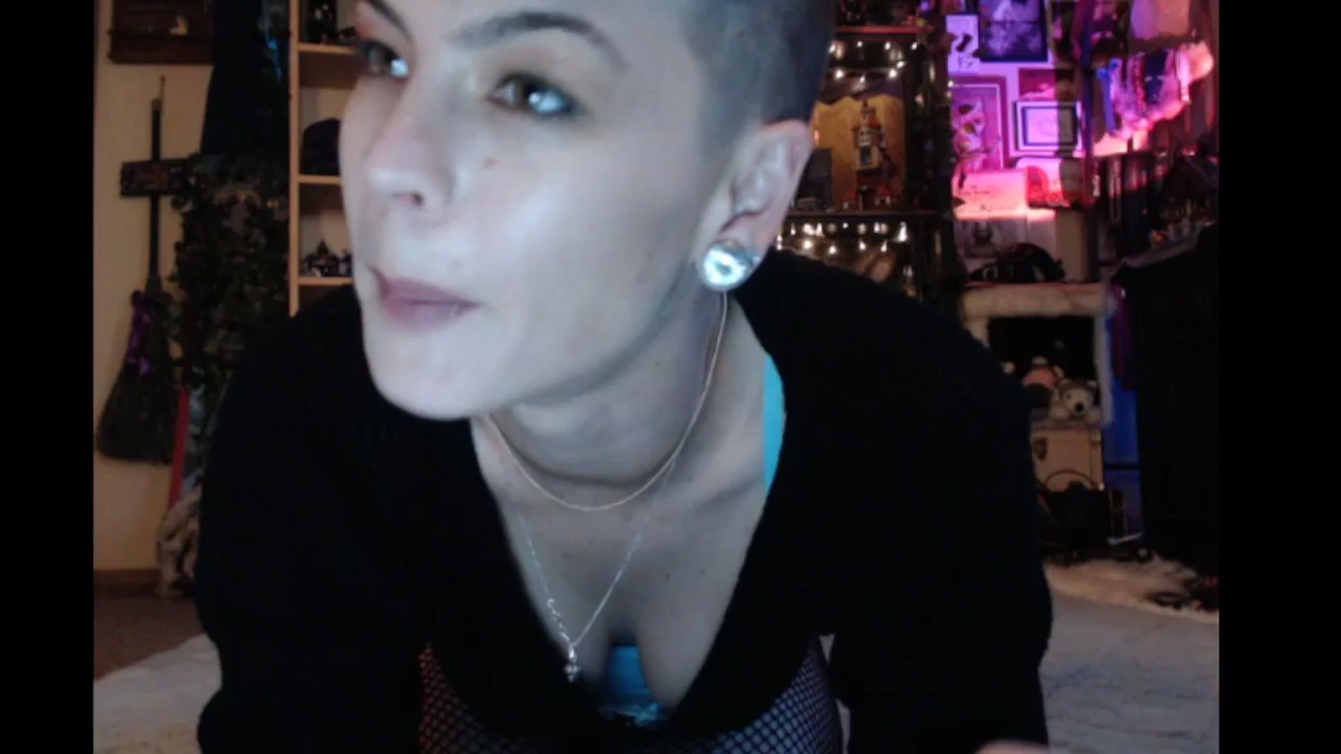 Gallery image thumbnail from Ancored's myfreecams stream on, 11/24/2024, 20:49 image 8 of 20