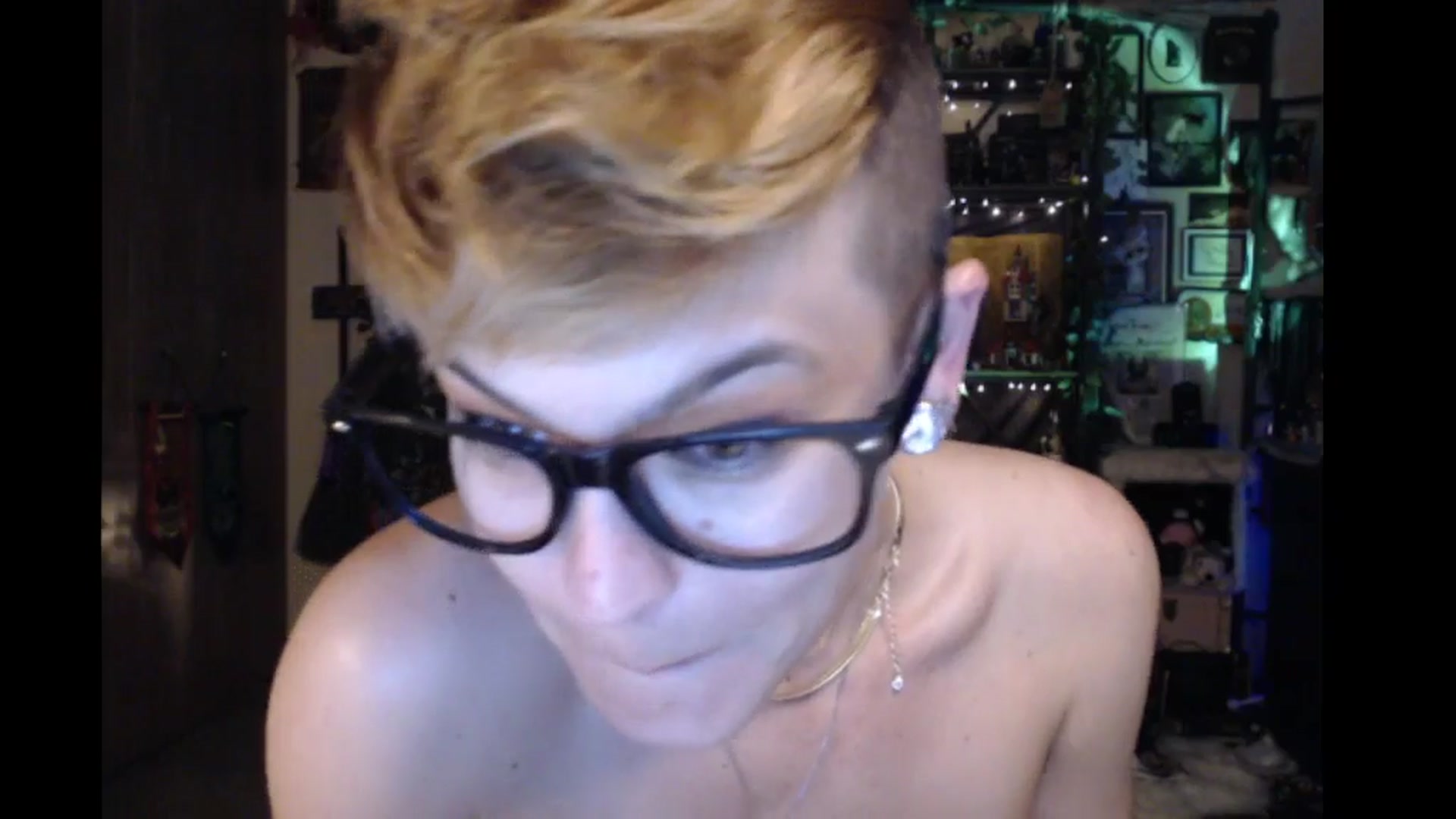 Gallery image thumbnail from Ancored's myfreecams stream on, 11/27/2024, 24:41 image 16 of 20