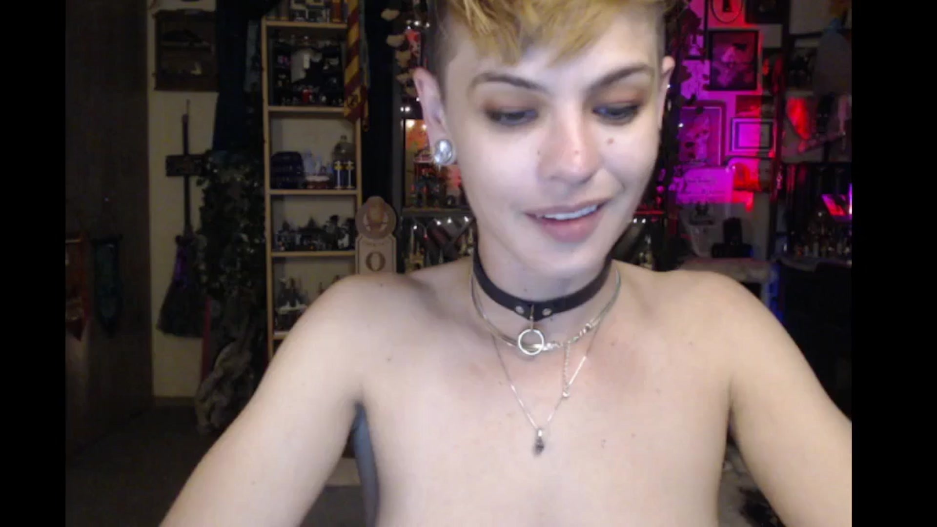 Gallery image thumbnail from Ancored's myfreecams stream on, 11/27/2024, 02:31 image 1 of 20