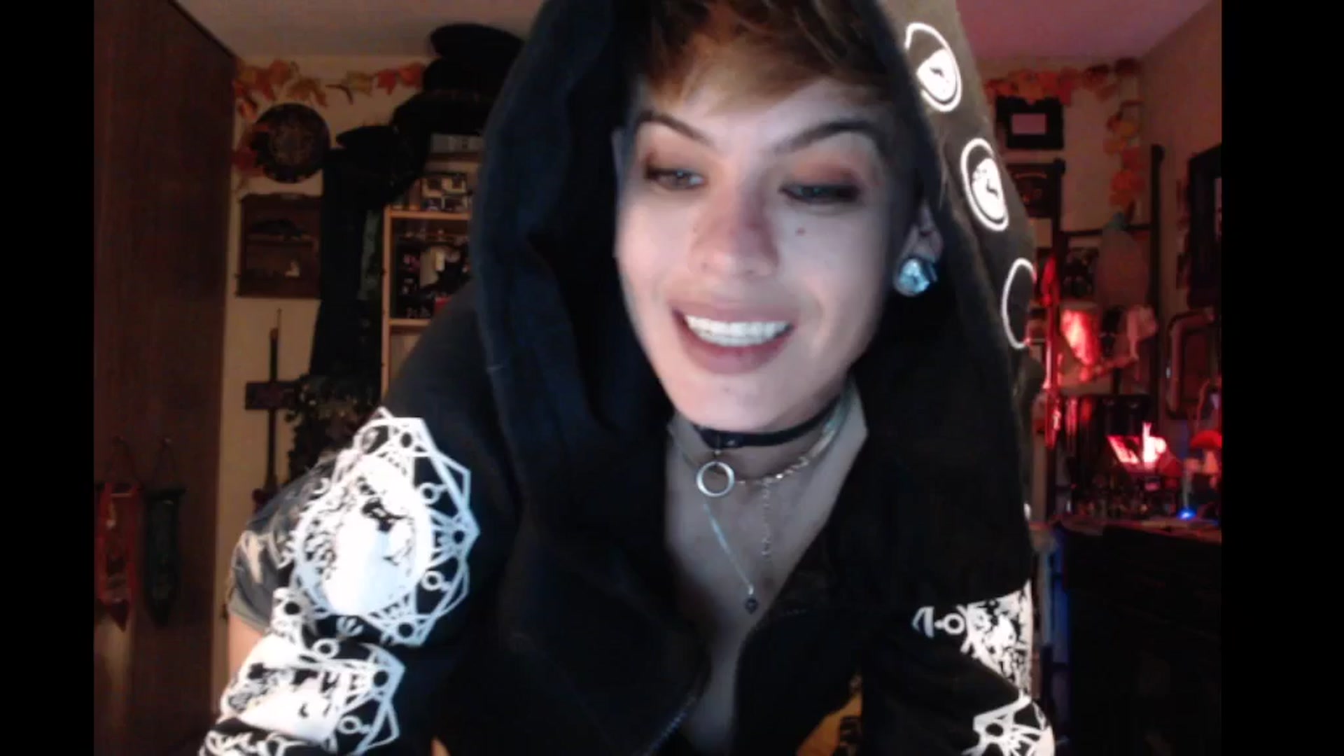 Gallery image thumbnail from Ancored's myfreecams stream on, 11/27/2024, 02:31 image 10 of 20