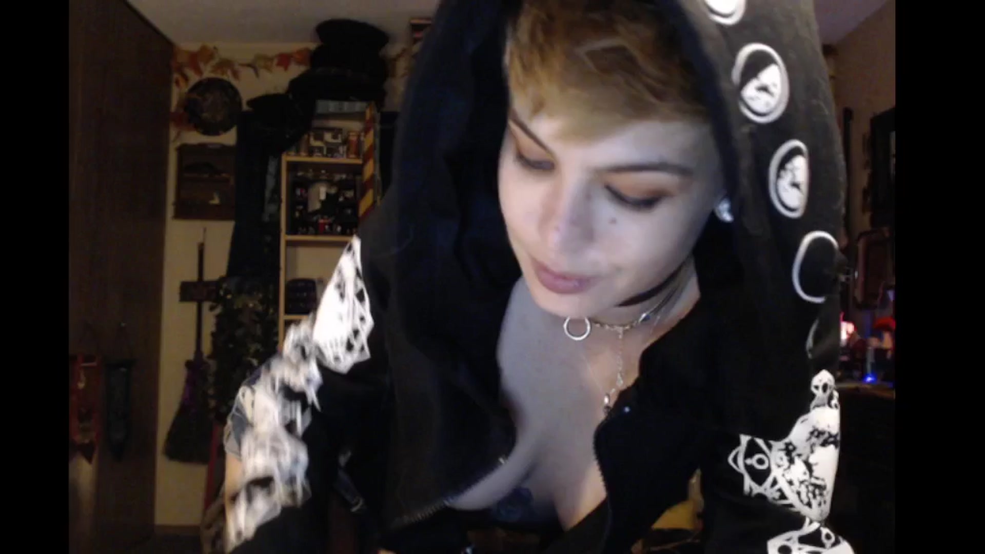 Gallery image thumbnail from Ancored's myfreecams stream on, 11/27/2024, 02:31 image 6 of 20