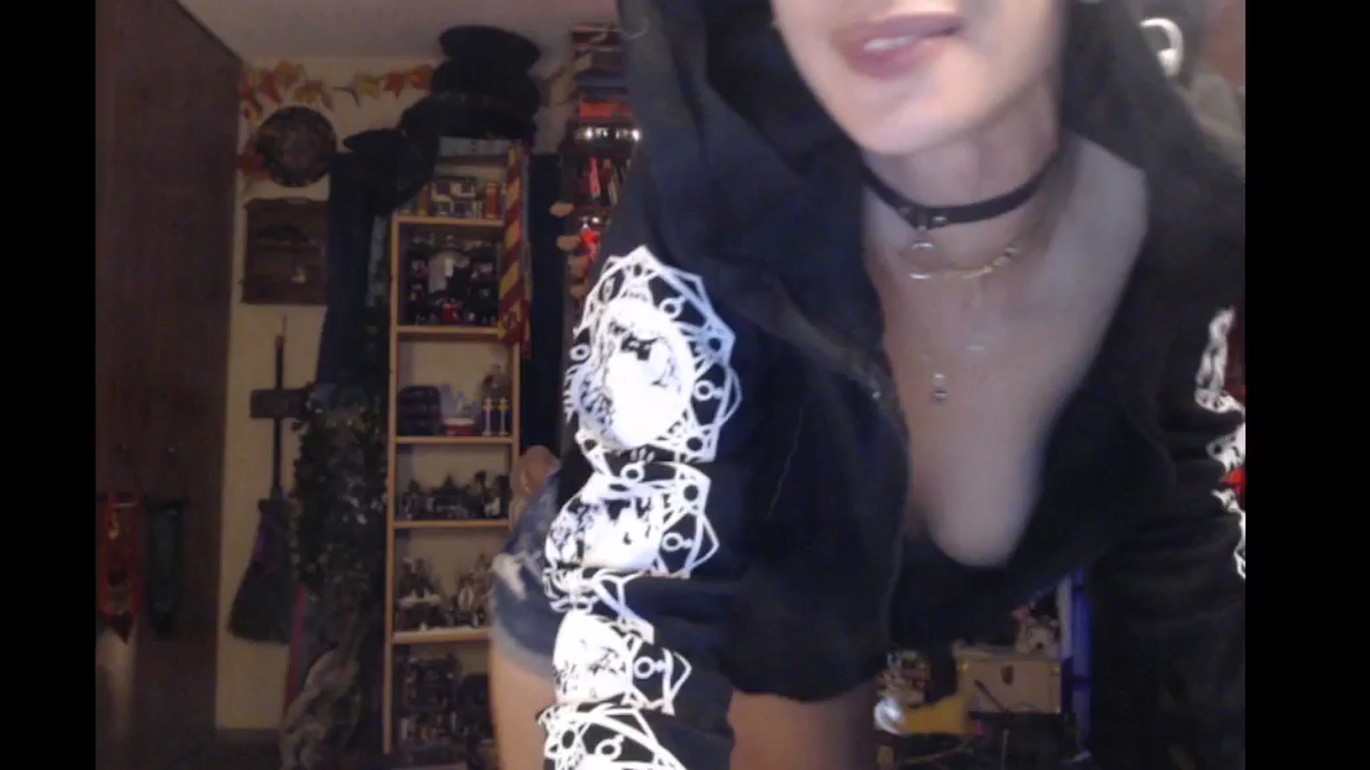 Gallery image thumbnail from Ancored's myfreecams stream on, 11/27/2024, 02:31 image 14 of 20