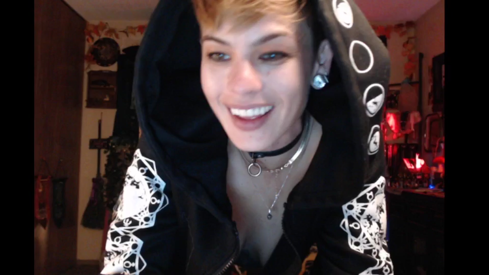 Gallery image thumbnail from Ancored's myfreecams stream on, 11/27/2024, 02:31 image 12 of 20