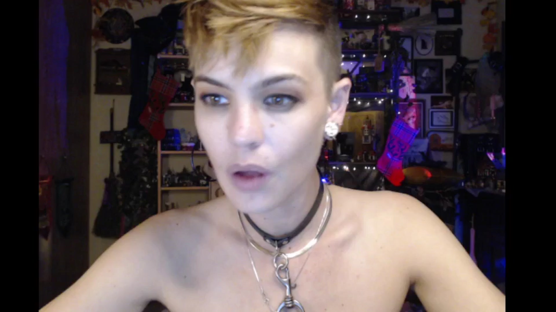 Gallery image thumbnail from Ancored's myfreecams stream on, 11/30/2024, 01:49 image 15 of 20