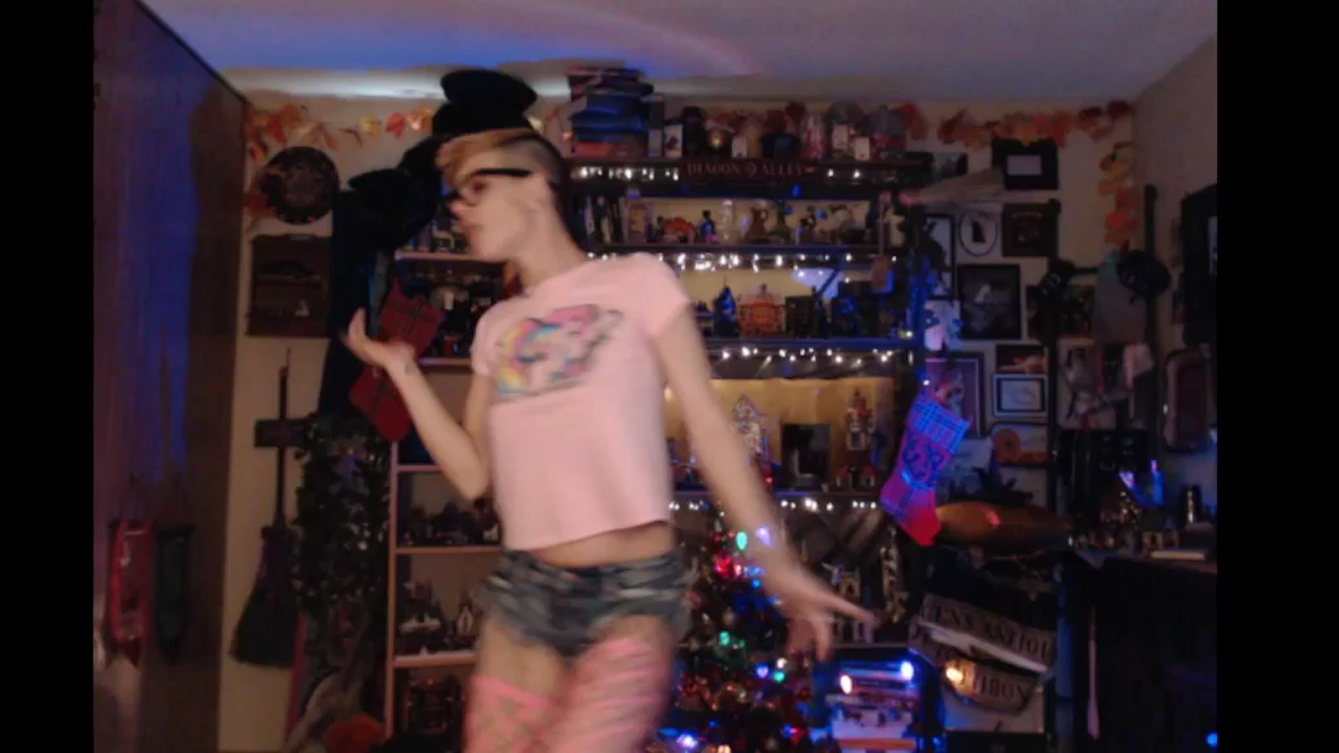 Gallery image thumbnail from Ancored's myfreecams stream on, 11/30/2024, 22:03 image 11 of 20