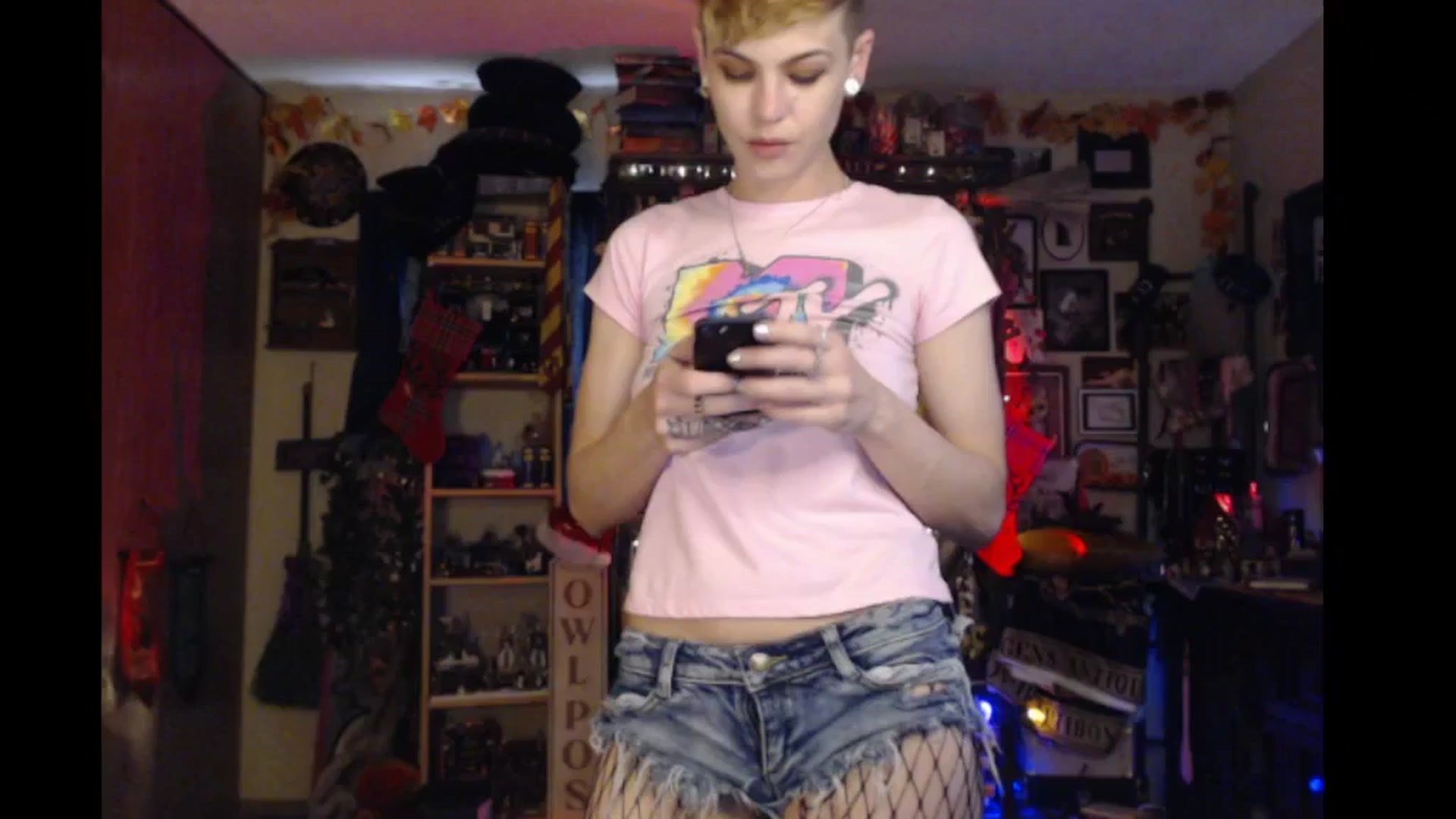Gallery image thumbnail from Ancored's myfreecams stream on, 11/30/2024, 22:03 image 19 of 20