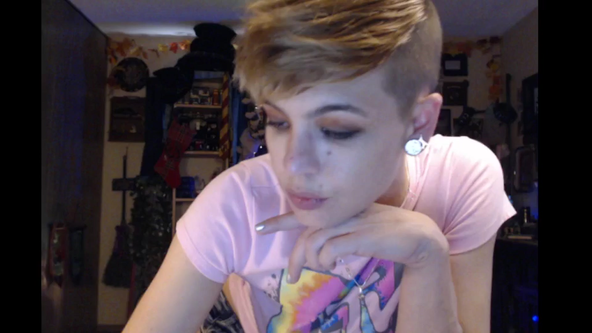Gallery image thumbnail from Ancored's myfreecams stream on, 11/30/2024, 22:03 image 20 of 20