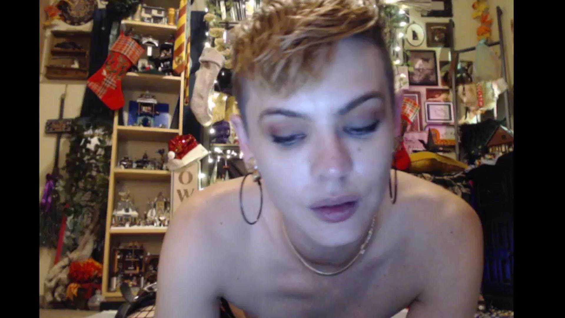 Gallery image thumbnail from Ancored's myfreecams stream on, 12/04/2024, 01:56 image 4 of 20