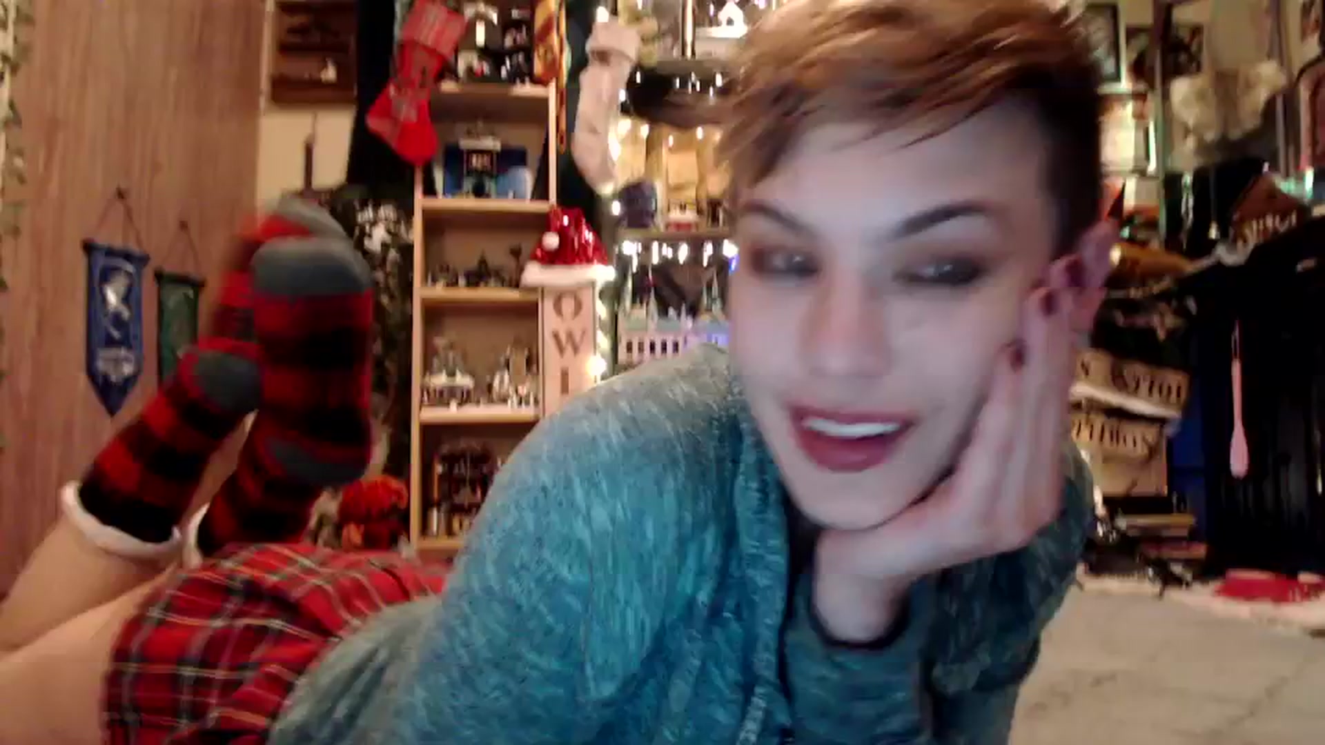 Gallery image thumbnail from Ancored's myfreecams stream on, 12/17/2024, 24:28 image 13 of 20