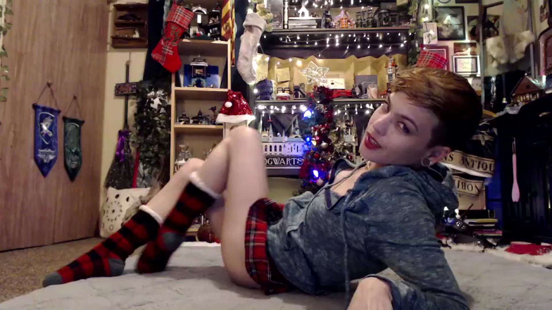 Gallery image thumbnail from Ancored's myfreecams stream on, 12/17/2024, 24:28 image 7 of 20