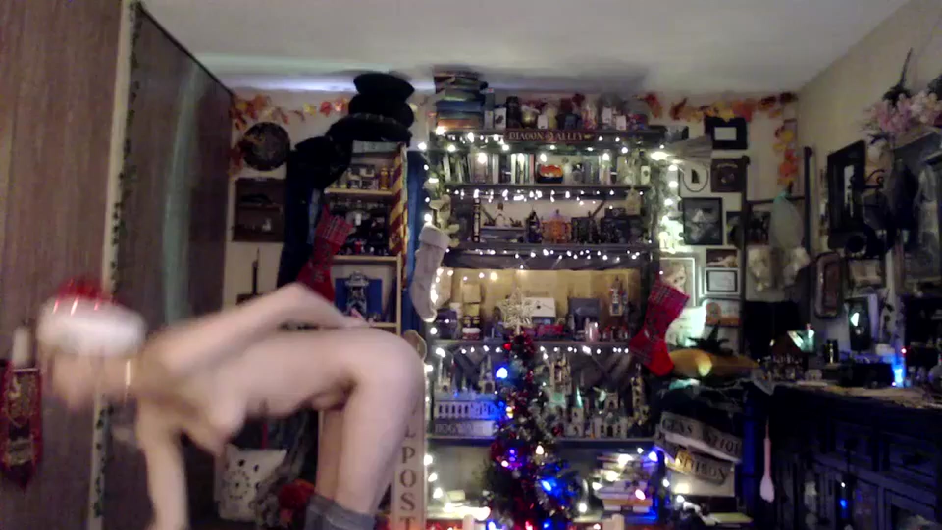 Gallery image thumbnail from Ancored's myfreecams stream on, 12/19/2024, 21:29 image 10 of 20