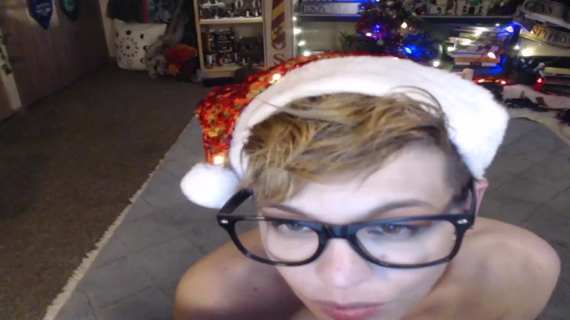 Gallery image thumbnail from Ancored's myfreecams stream on, 12/24/2024, 22:43 image 19 of 20