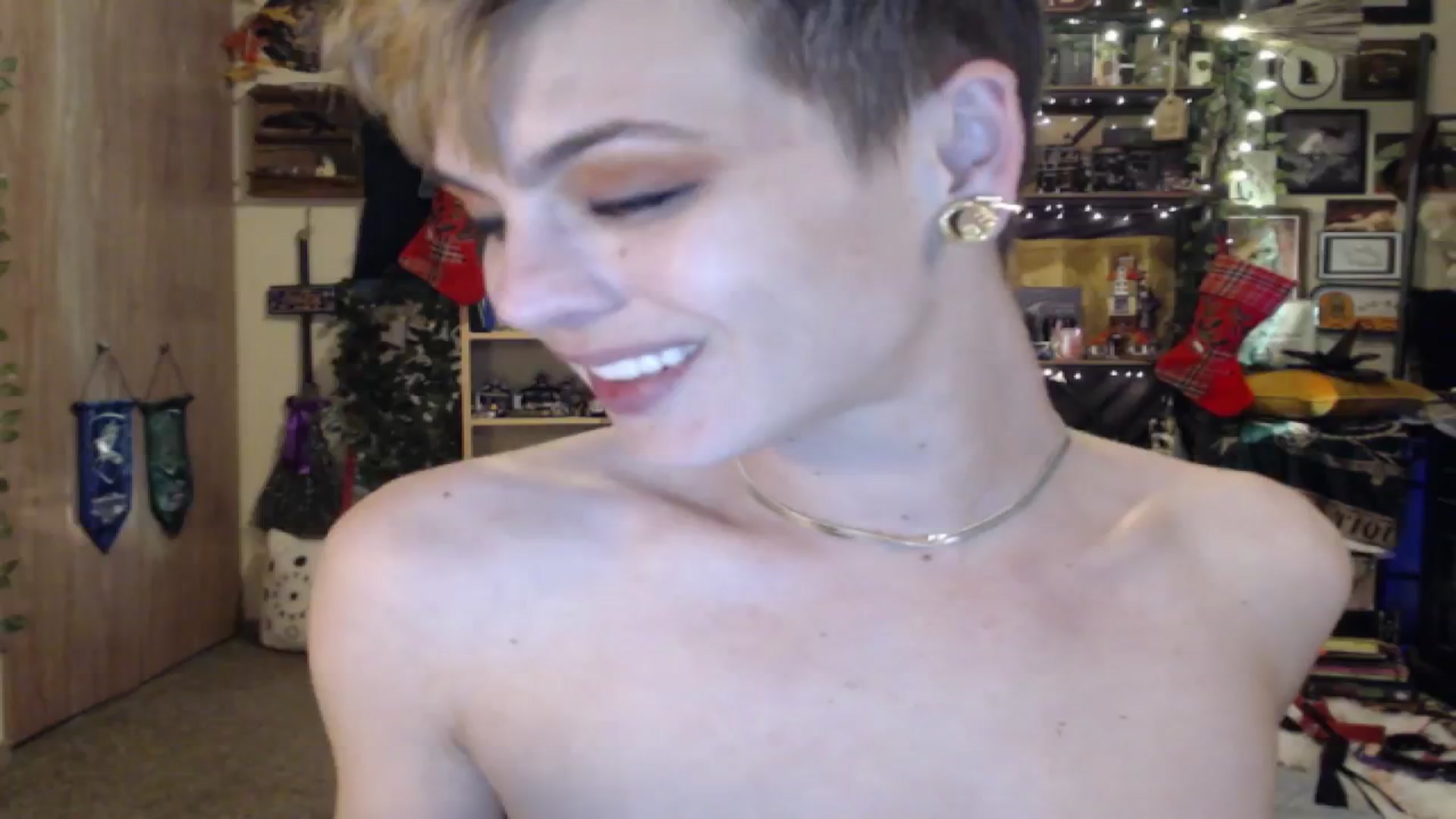 Gallery image thumbnail from Ancored's myfreecams stream on, 12/31/2024, 02:11 image 17 of 20