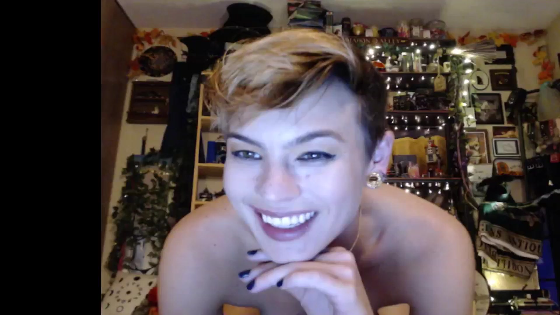 Gallery image thumbnail from Ancored's myfreecams stream on, 01/07/2025, 01:31 image 18 of 20