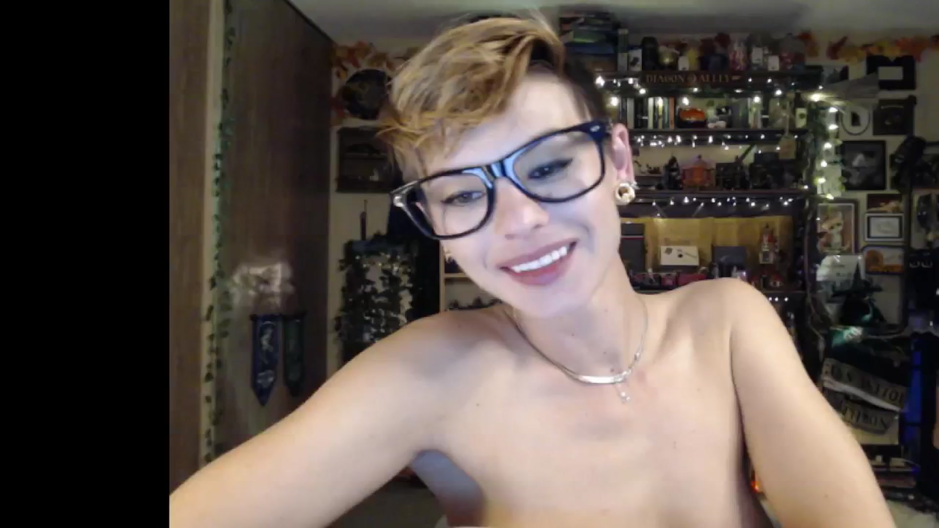 Gallery image thumbnail from Ancored's myfreecams stream on, 01/07/2025, 01:31 image 1 of 20