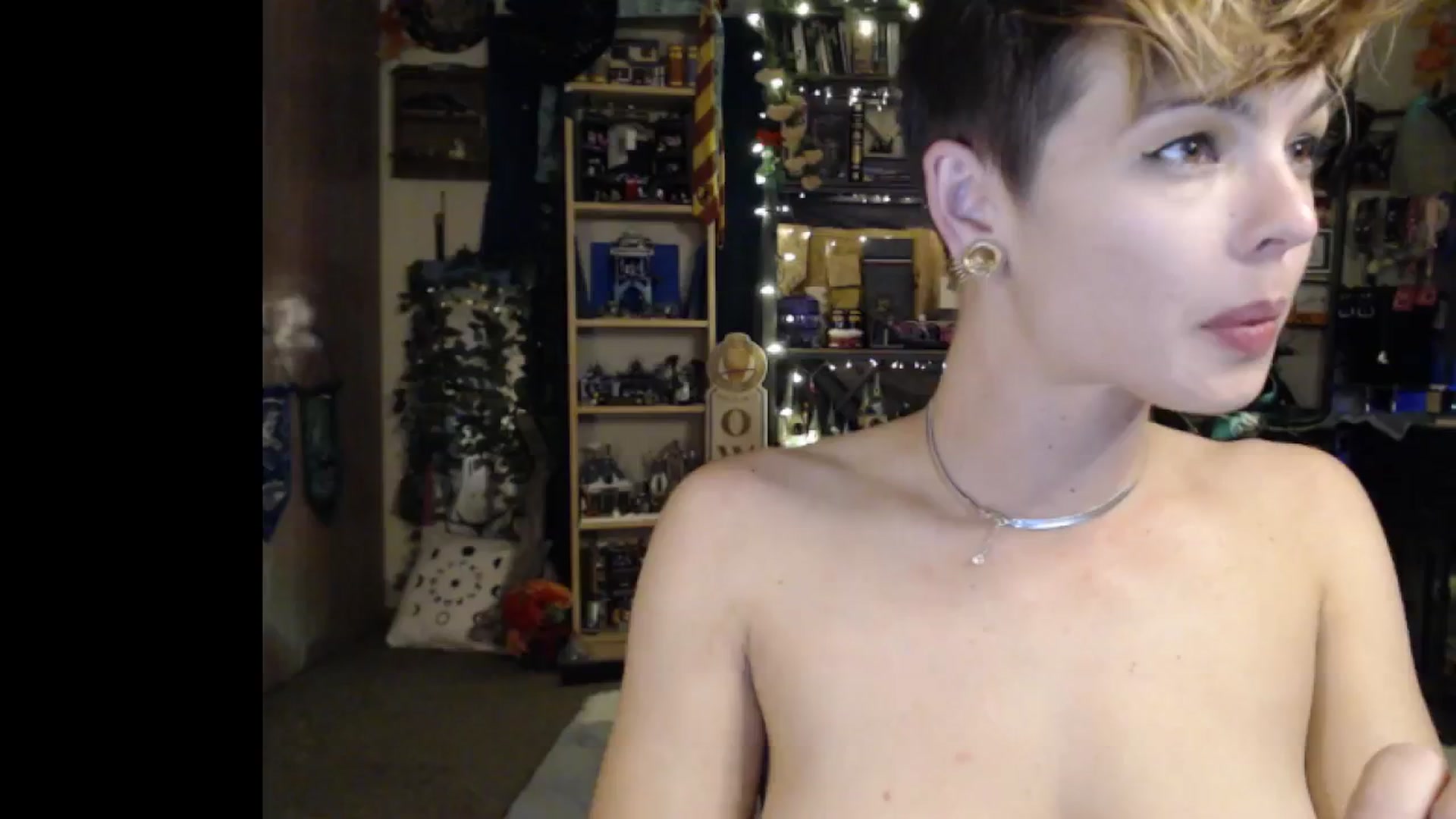 Gallery image thumbnail from Ancored's myfreecams stream on, 01/07/2025, 03:13 image 4 of 20